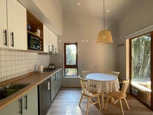 Cabaña Valdivia, Refugio Rio Cruces