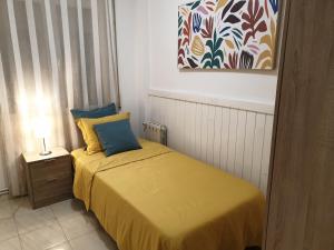 Nice and sunny apartment near Barcelona