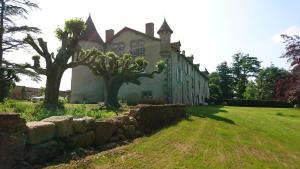 B&B / Chambres d'hotes Pierre Deluen Domaine de la Grange de Quaire : photos des chambres