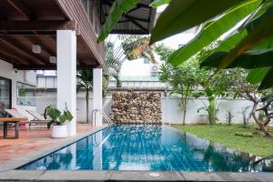 Bophut Fishermans Village Teak Modern Pool Villa