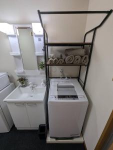 Doggo Inn ベッド4台でゆったり宿泊 新潟駅徒歩7分 コンビニ徒歩1分 ペットと泊まれる宿