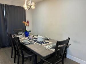 Cozy 3-Bedroom Retreat in Surrey Share Save