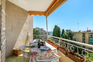 Owl House - Happy Rentals