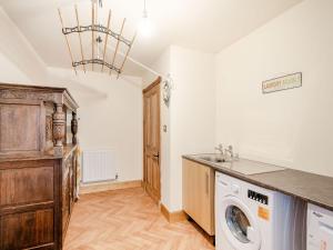 Seaviews And Hot Tub At Admirals Anchor