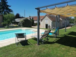Maisons de vacances 2 gites mitoyens avec piscine : photos des chambres