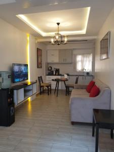 Blowsuites Furnished Apartment