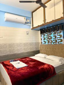 A Spacious 1 Bhk, Perfect for Piligrims" VRHS