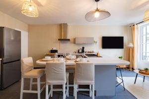 Appartements Plein centre - climatise - a proximite cite medievale : photos des chambres