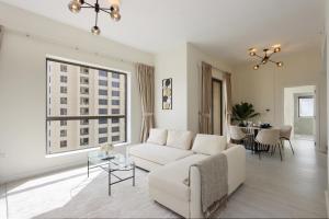 Upgraded 1BHK with Stunning Marina Views - 4hvězdičkové hotely ve městě Dubaj