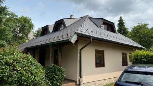 Křivoklátské Johnyho bydlení