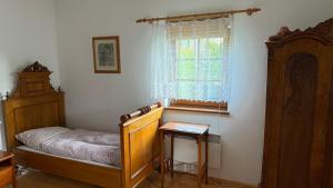 Křivoklátské Johnyho bydlení