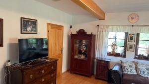 Křivoklátské Johnyho bydlení