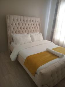 1255 Palm Ridge Estate