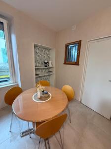 Appartements Studio au coeur de Bagneres : photos des chambres