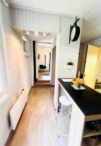 Close to the Lake !!!