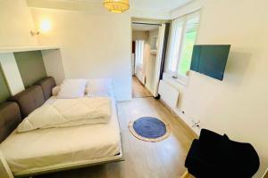 Close to the Lake !!!