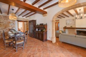 Riu Rau by Aguilarent