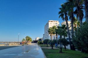 Mandalay Suites by the Beach 079