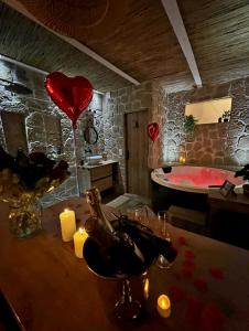 Appartements Les Spas de la mer, Suite & Spa, Love room, Plein Coeur du Grau : photos des chambres