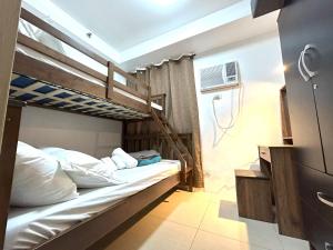 Pasay MOA Manila Bay Shore Residences Dynastel Staycation 1828