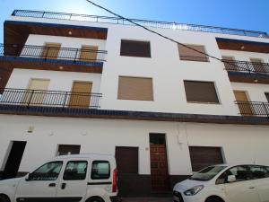 Apartamento renovado, céntrico y luminoso a 100m de la playa del Puerto, Llançà - ES-228-37