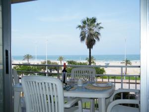 Apartamento en primera línea de mar - Solo familias - ES-314-36