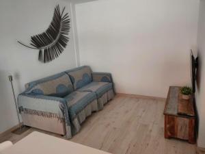 Espectacular apartamento en primera línea de mar con acceso directo a la playa, piscina y zonas familiares - ES-9-163