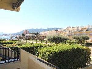 Apartamento planta baja con gran terraza cerca de playa - ES-228-65