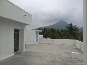Senthil HomeStay