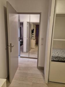 Appartements Appart terrasse climatisee 20 min de la Plage : photos des chambres