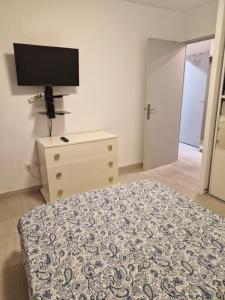 Appartements Appart terrasse climatisee 20 min de la Plage : photos des chambres