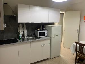 At Mollys metro A LucioSestio