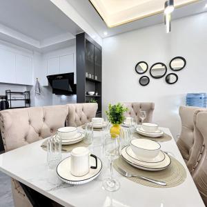 classy executive three bedroom apartment with swimming pool, fully equipped gym ample parking space children playing ground and amazing scenic views