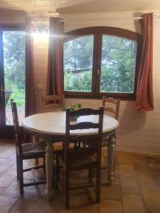 Chalets Superbe chalet en pleine nature : photos des chambres
