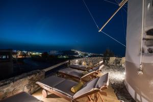 Anemoscope Windmill Villa