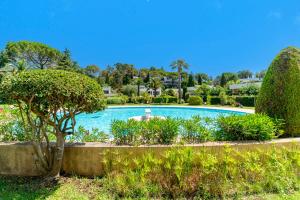 Maisons de vacances Californian villa with pool in Biot : photos des chambres