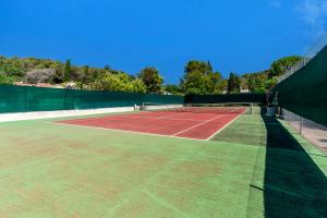 Maisons de vacances Californian villa with pool in Biot : photos des chambres