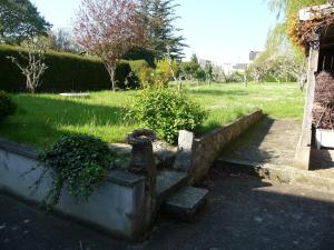 House with garden 500 m from beach-shore