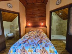 Maisons de vacances Chateau Rouge - petit chateau avec piscine - 8 chambres : photos des chambres