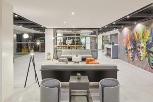 Go Hotels Plus Bacolod - Newly Renovated