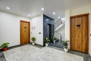 Mehu Residency Sector 52 Near Artemis Hospital