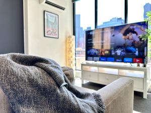 Cozy Apartment with Balcony