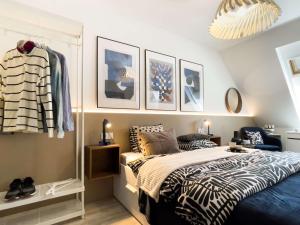 Palace Quarter 1 Peaceful Modern Central Top Floor Apartment