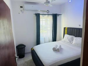 Brima Mangu Apartments, 2 bedroom Buxton