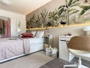 Palace Quarter 2 Peaceful Modern Central Top Floor Apartment