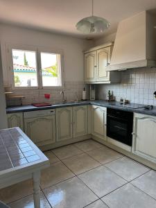 Villa paisible, piscine, BBQ & terrain de pétanque