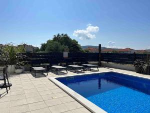 Fresh and newly built apartment with pool