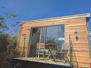 Sea View Retreat With Table Tennis!