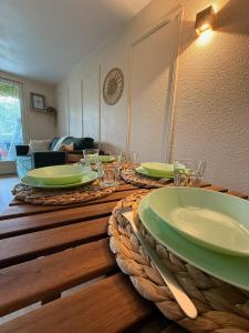 Appartements T2 elegant plus piscine : photos des chambres