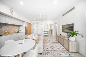 Azzure Haven - Resort-style Living by Bokarina Beach